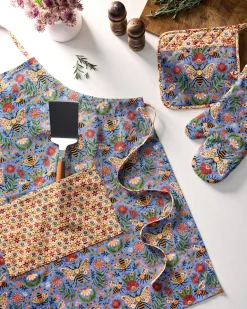 Apron in Bee Tapestry