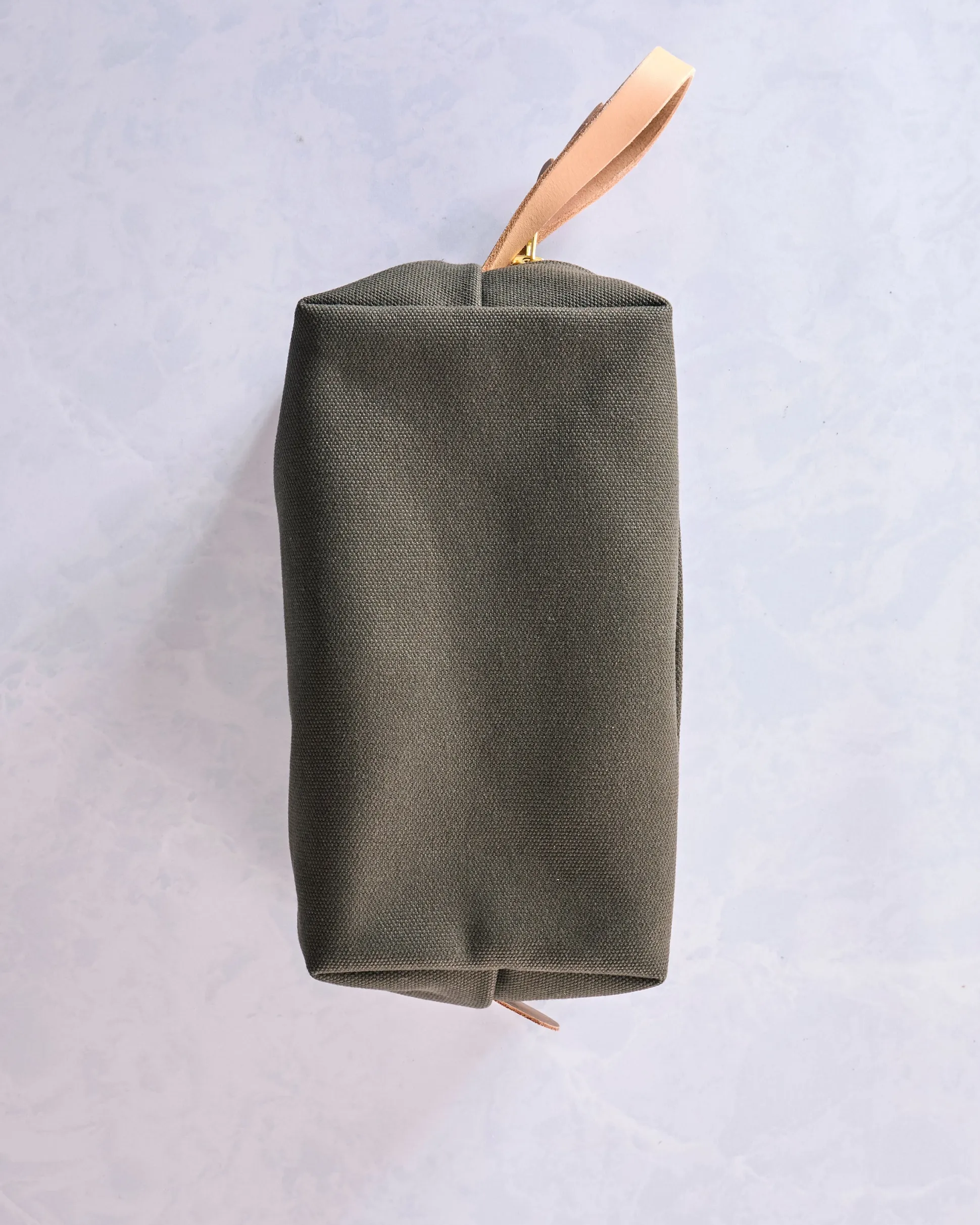 Canvas Travel Kit in Olive