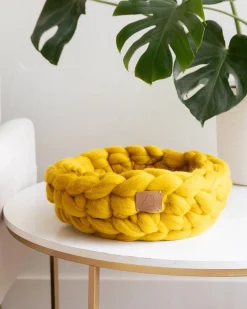Chunky Knit Wool Cat Bed in Yellow