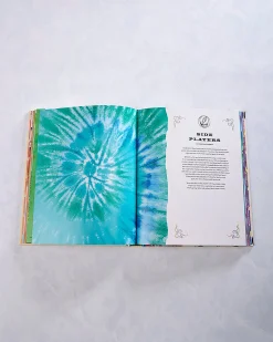 Dead in the Kitchen Insight Editions in Multi