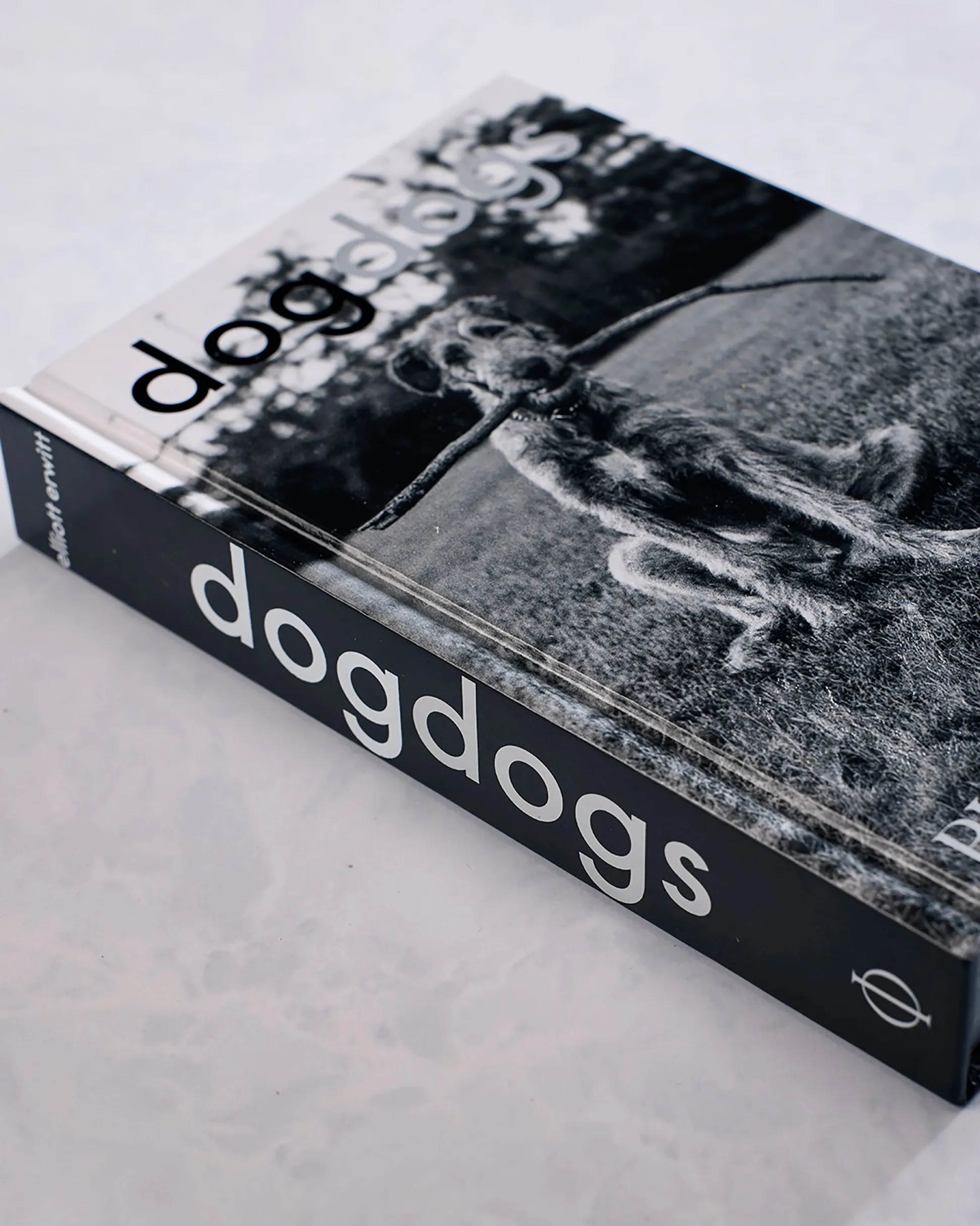 Dogdogs Photography Book in Black