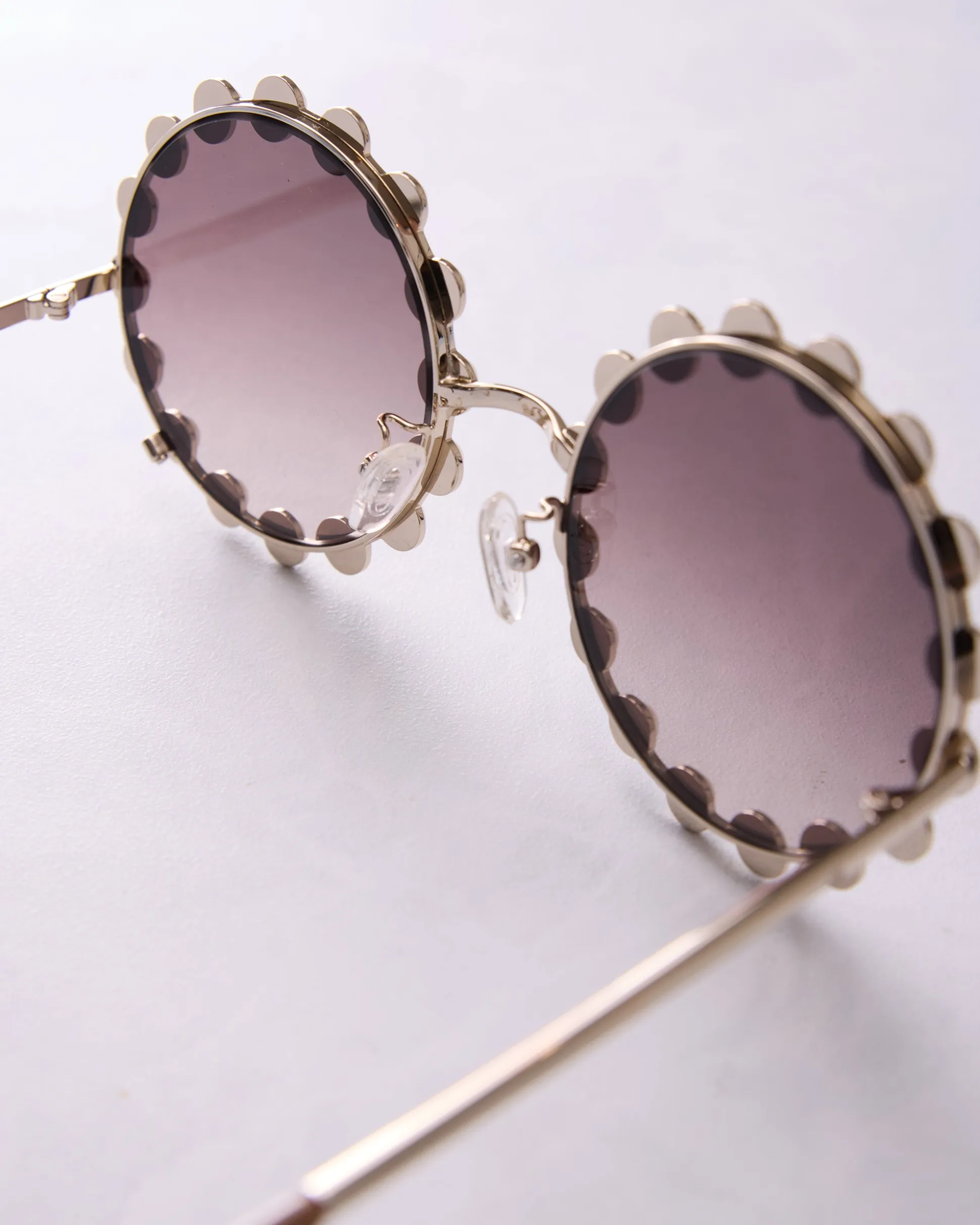 Elton Sunglasses in Pearl