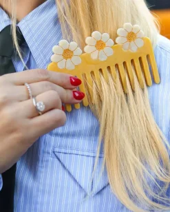 Hand Painted Vintage Daisy Detangling Wide Tooth Comb in Yellow
