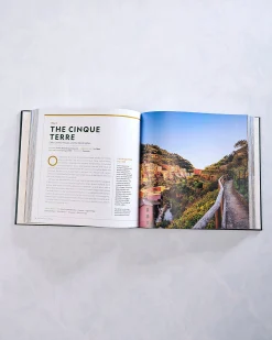 100 Hikes of A Lifetime: the World's Ultimate Scenic Trails in Hunter Green