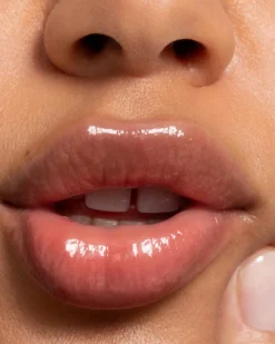 Loops Dew Cloud Lip Mask in White