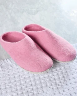 Organic Merino Wool Slippers in Light Pink
