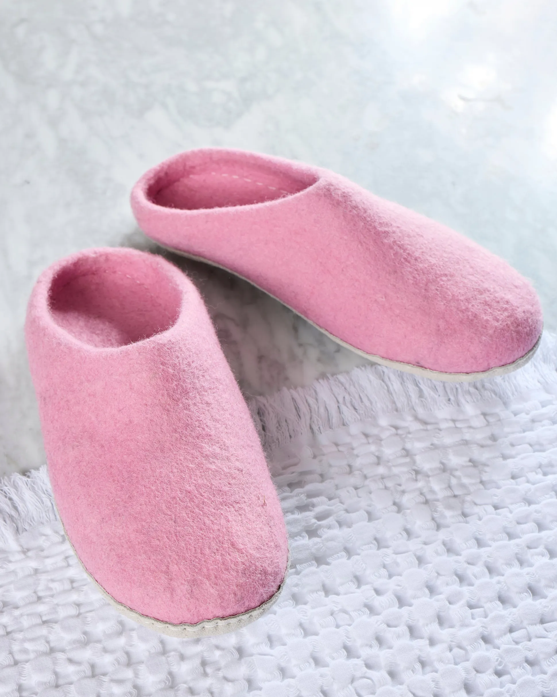 Organic Merino Wool Slippers in Light Pink
