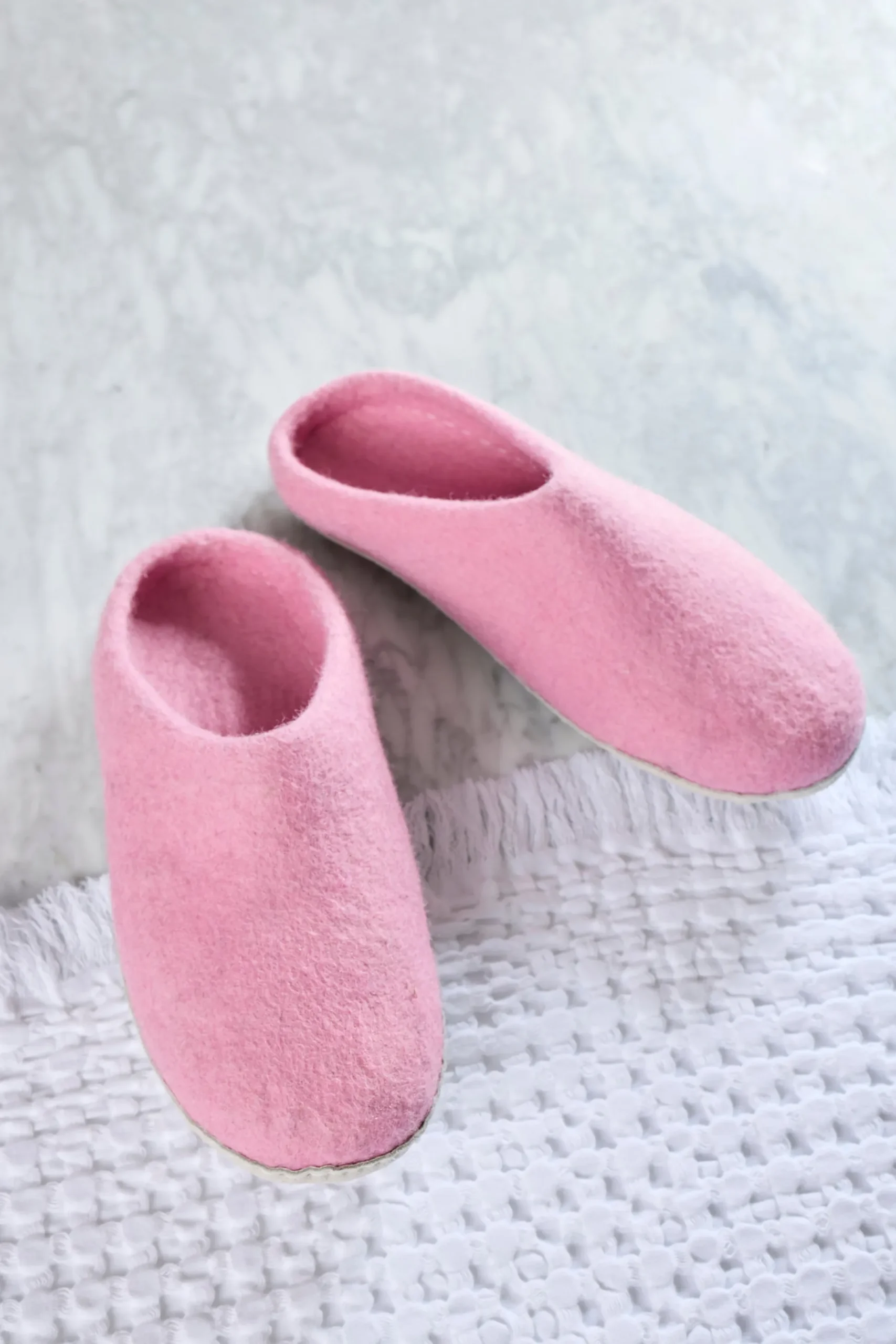 Organic Merino Wool Slippers in Light Pink