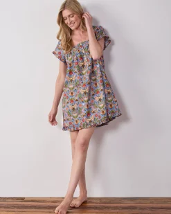 Pintuck Nightgown in Bee Tapestry