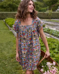 Pintuck Nightgown in Bee Tapestry