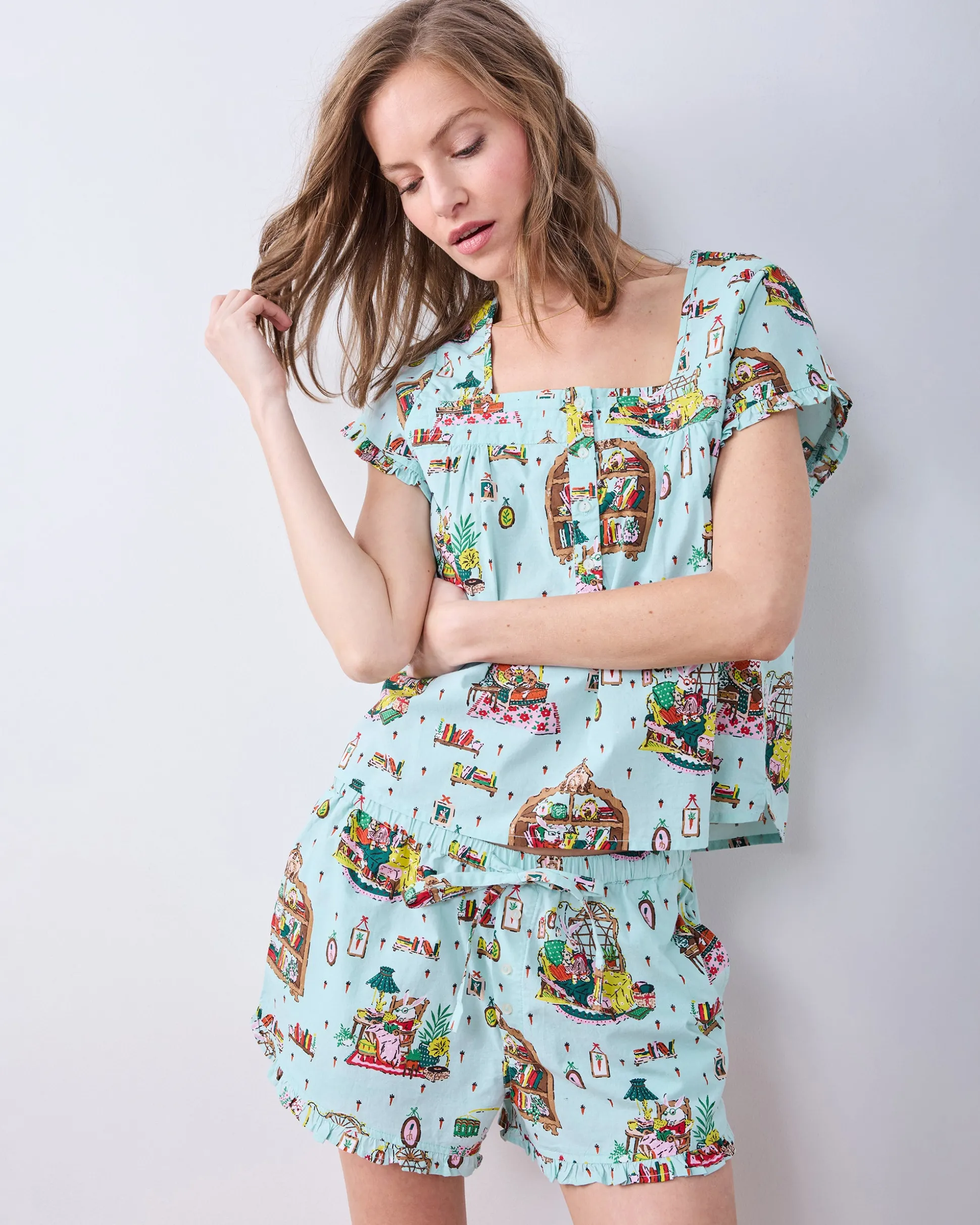 Pintuck Short Set in Reading Nook