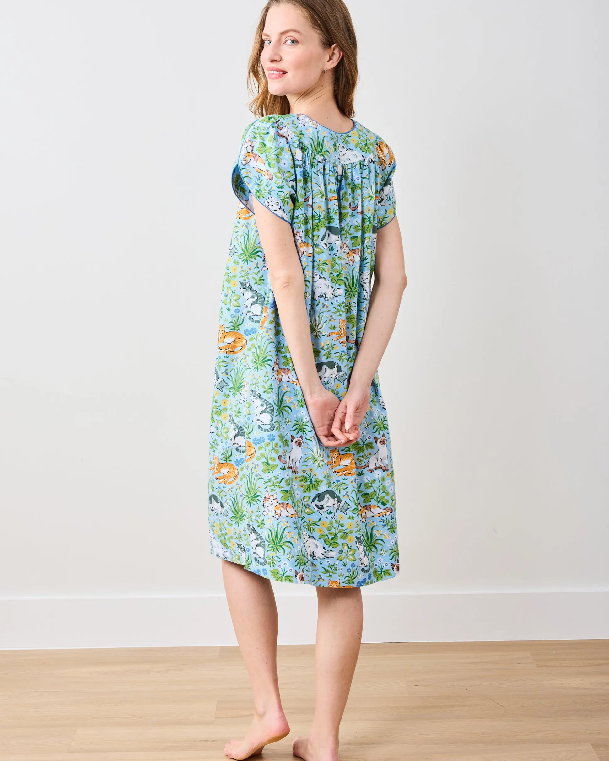 Retro Dreams Nightgown in Must Love Cats
