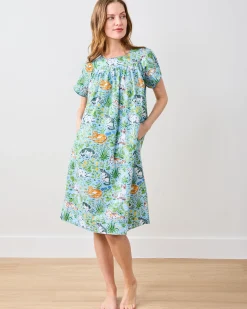 Retro Dreams Nightgown in Must Love Cats