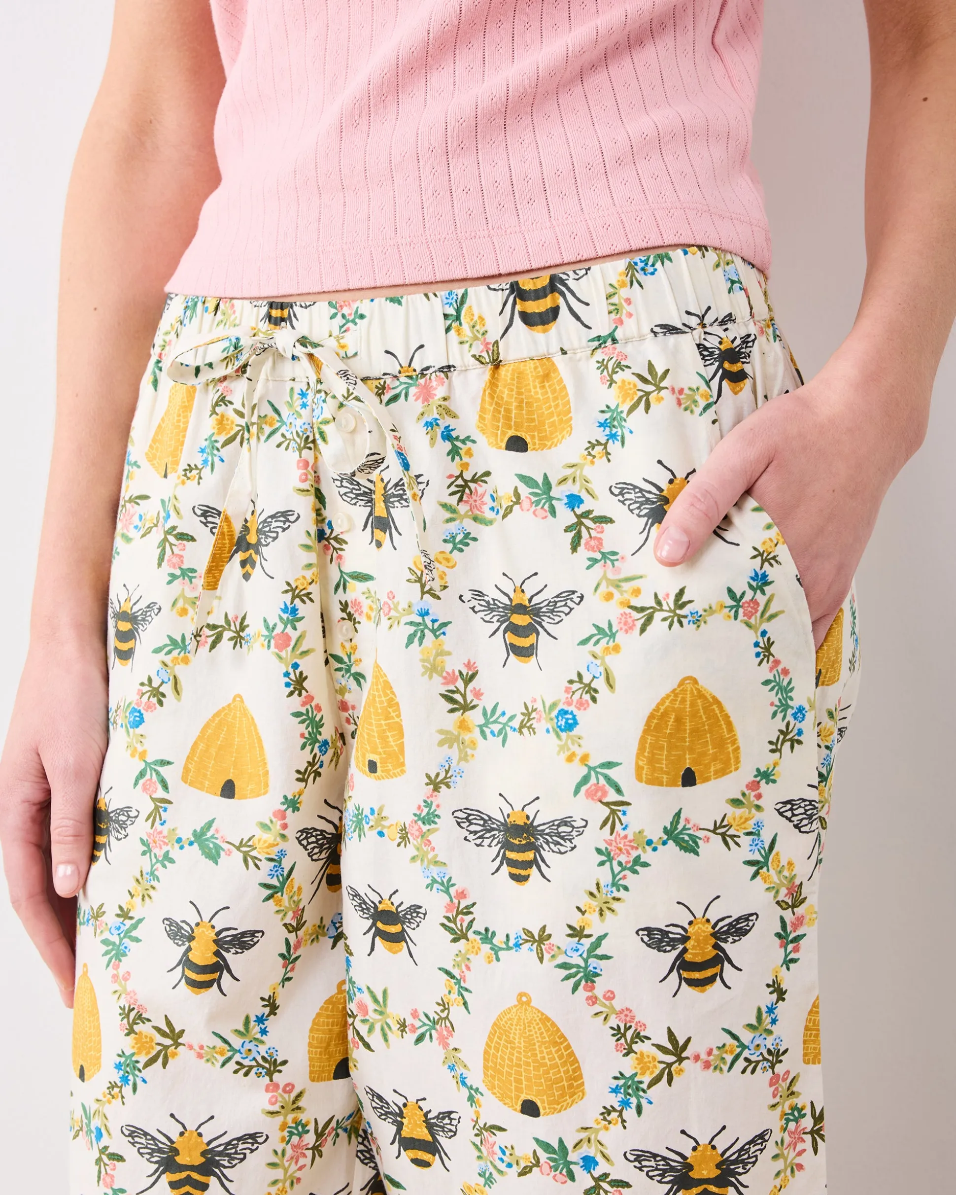 Ruffle Cropped Pants in Sweet Bee