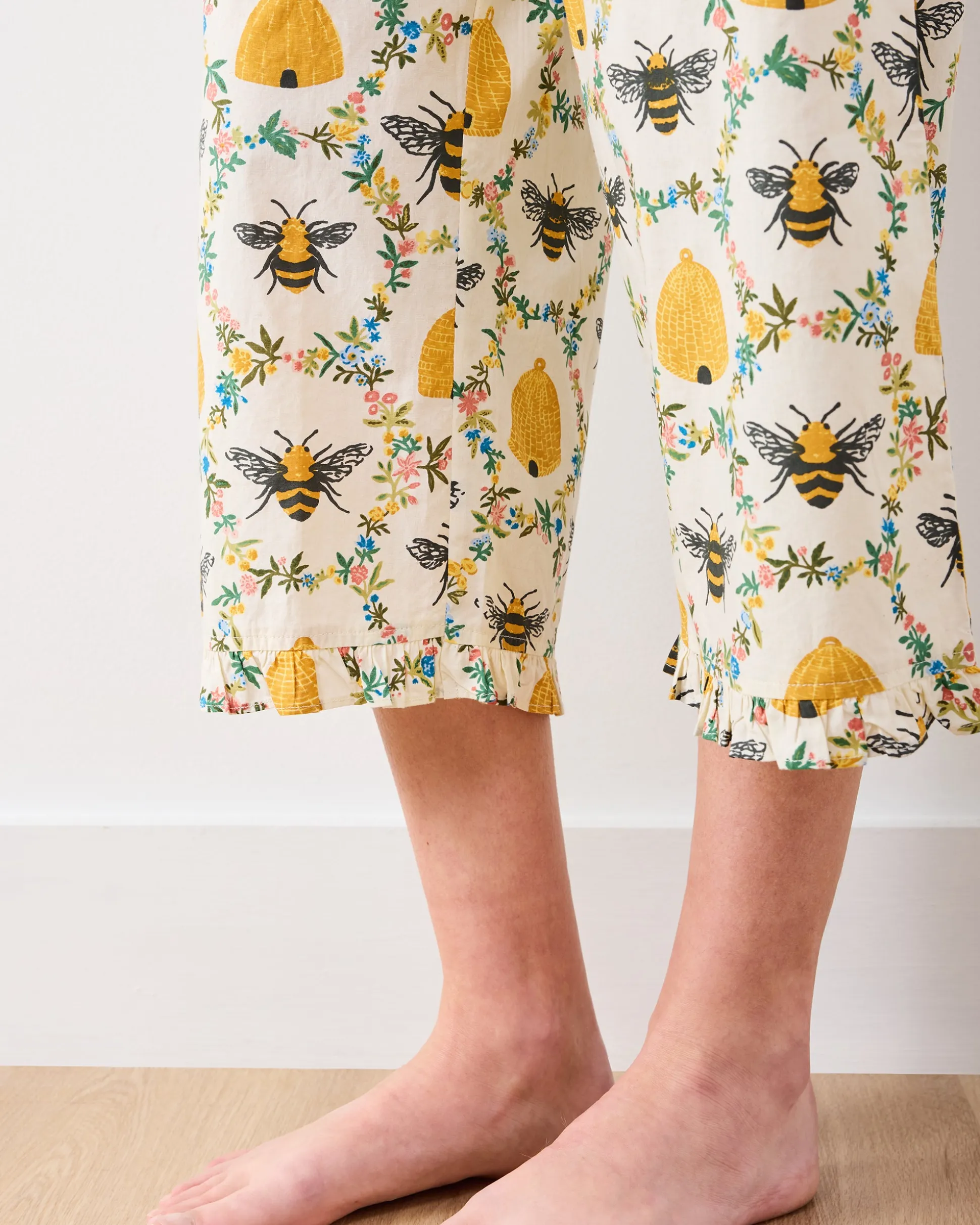 Ruffle Cropped Pants in Sweet Bee