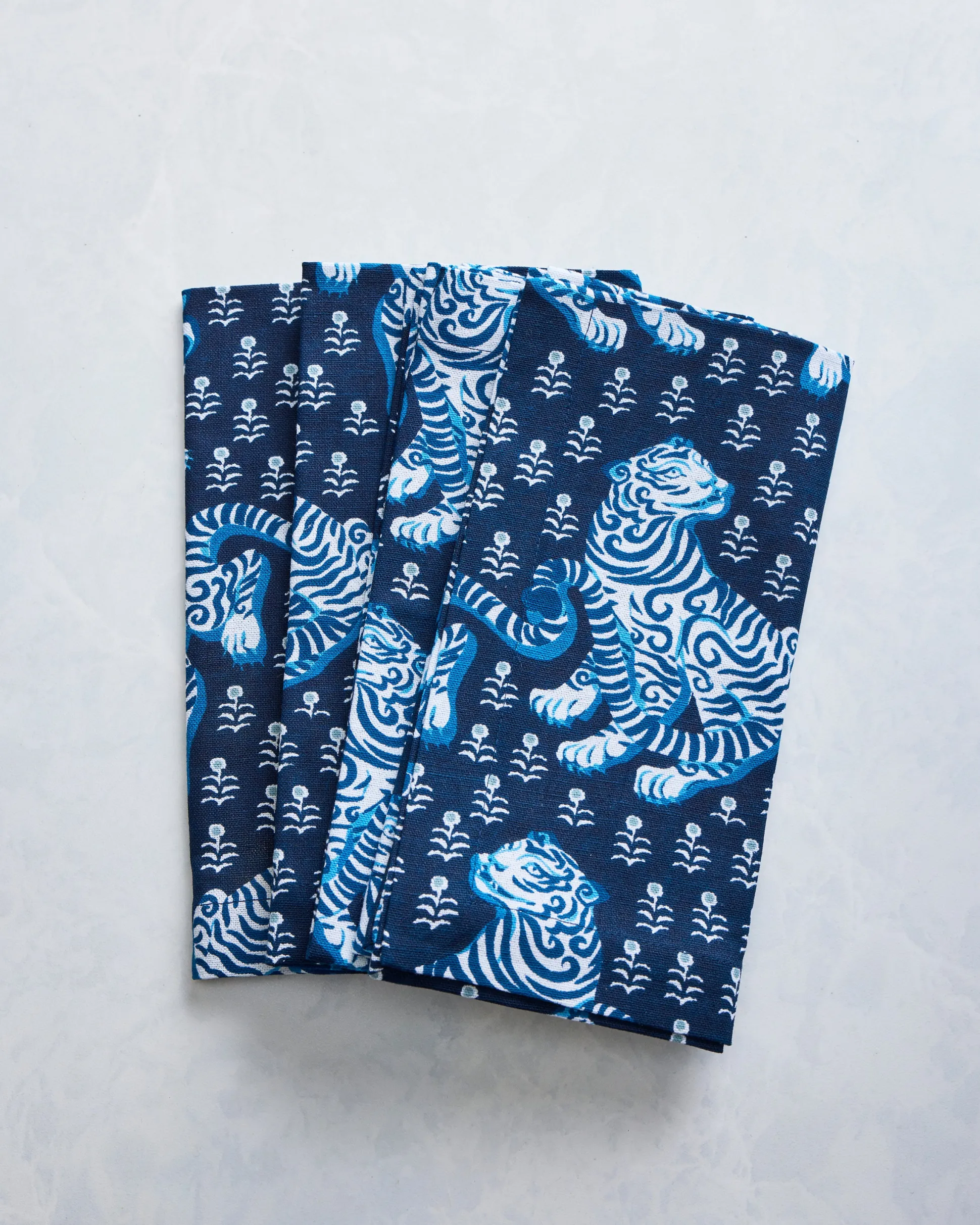 Set of 4 Napkins in Tiger Queen