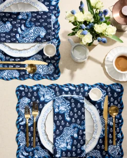 Set of 4 Napkins in Tiger Queen