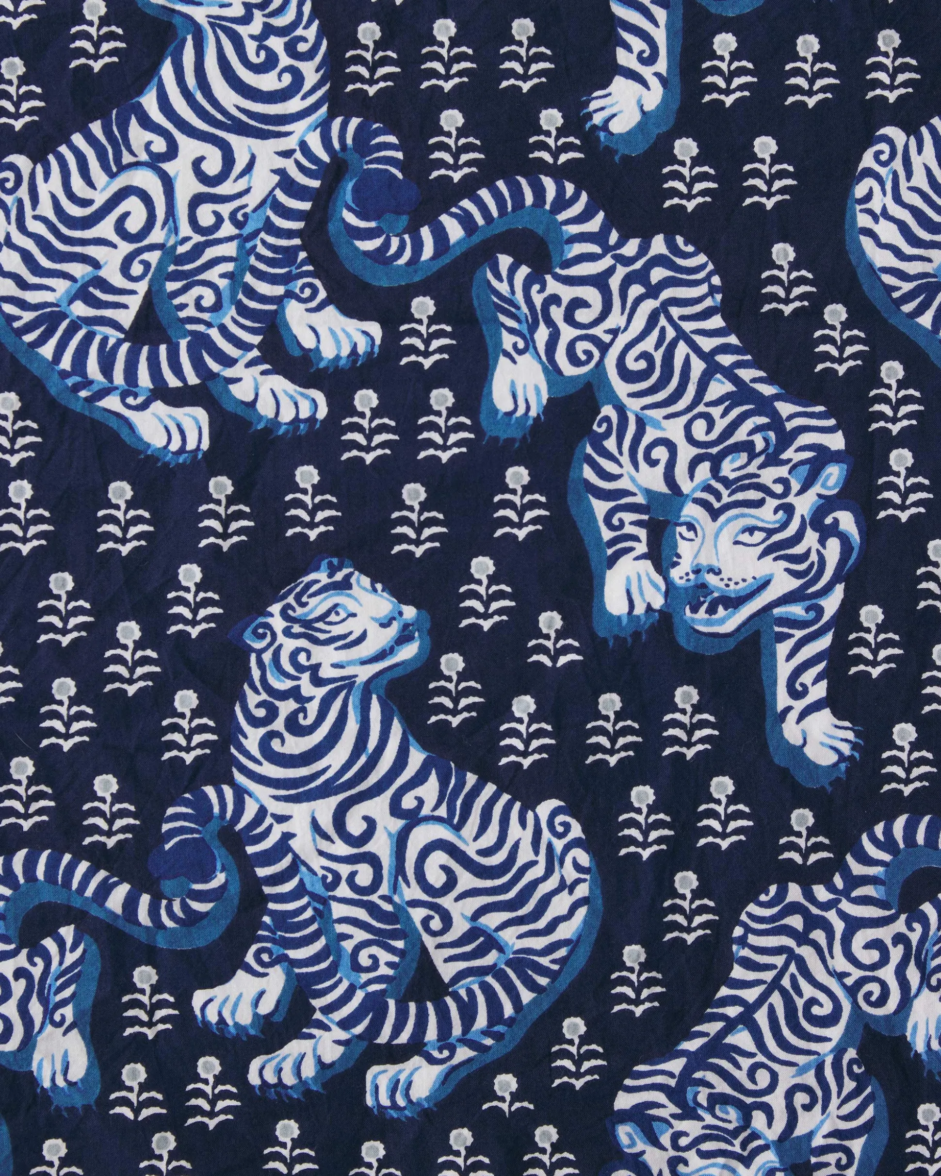 Set of 4 Napkins in Tiger Queen
