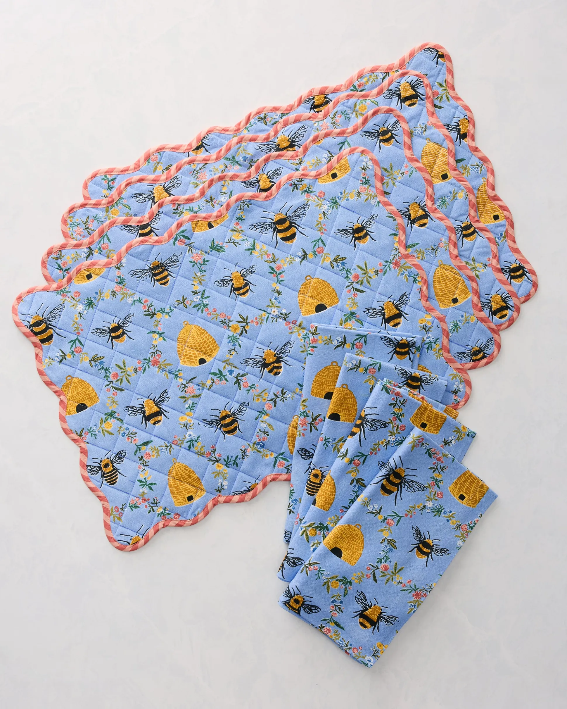 Set of 4 Placemats & Napkins Bundle in Sweet Bee