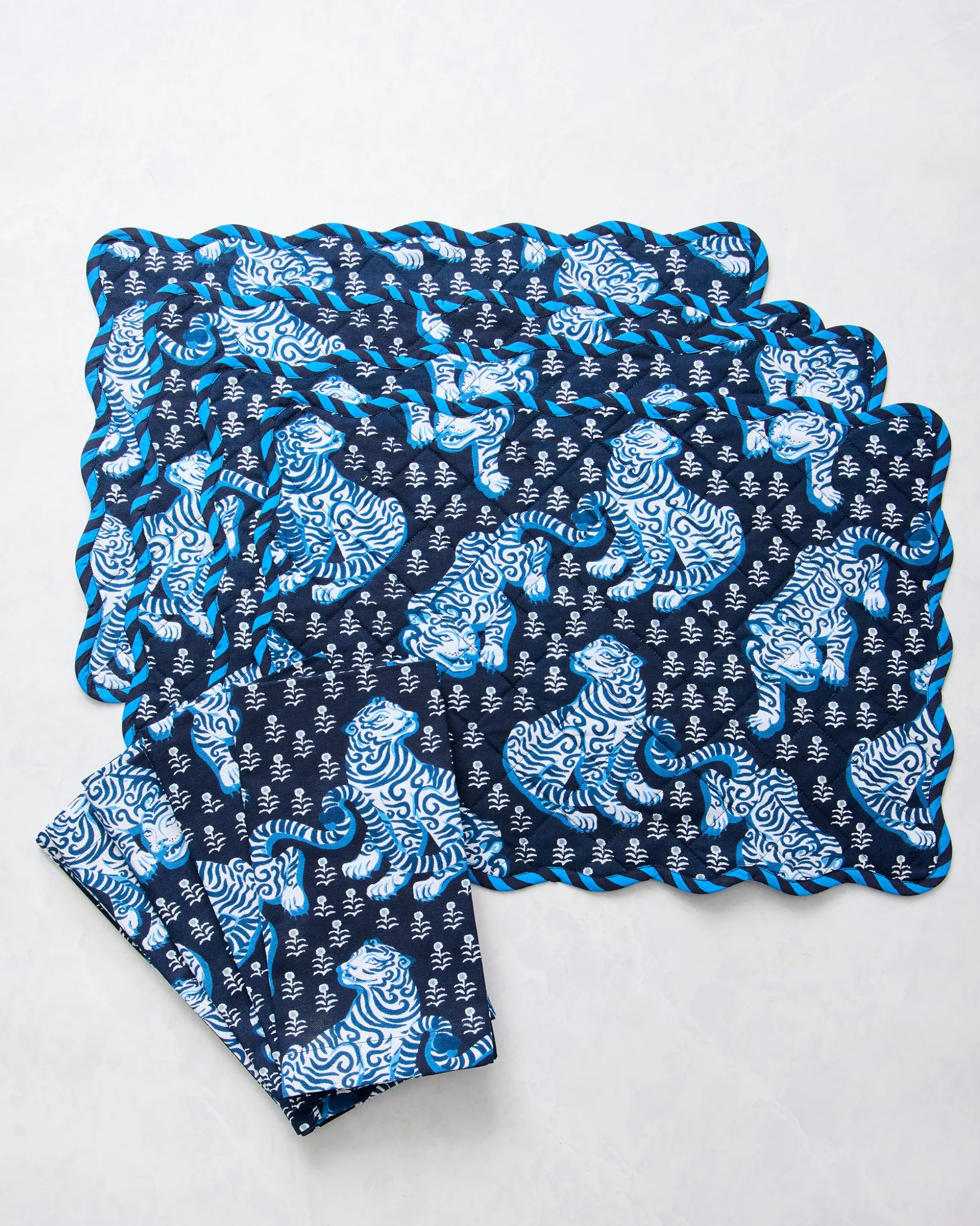 Set of 4 Placemats & Napkins Bundle in Tiger Queen