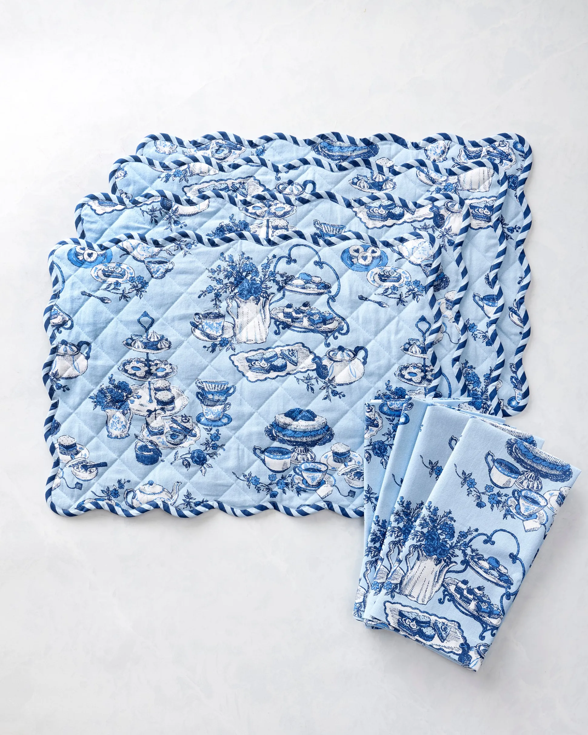 Set of 4 Placemats & Napkins Bundle in High Tea Toile
