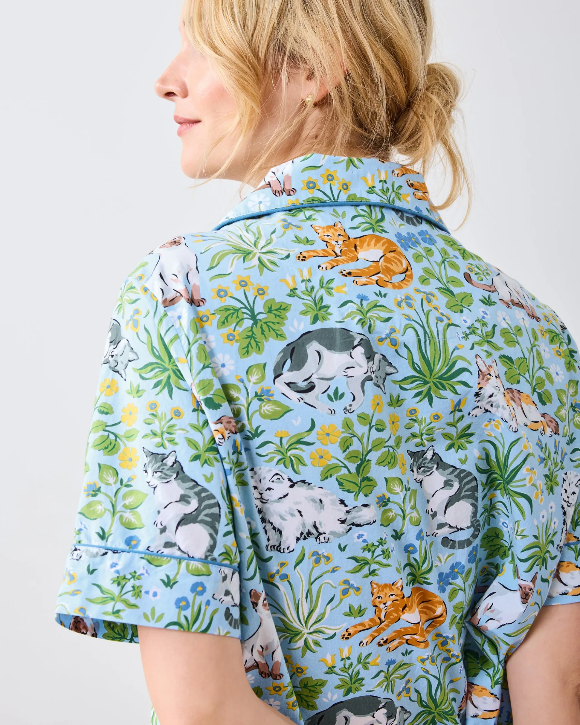 Short Sleeve Top & Cropped Pants Set in Must Love Cats