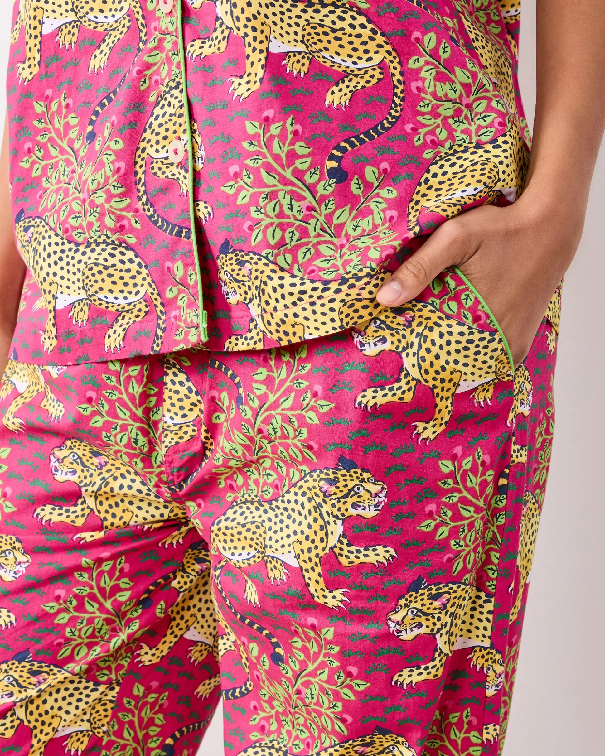 Short Sleeve Top & Long Pants Set in Bagheera