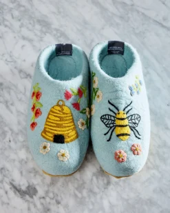 Slipper in Sweet Bee