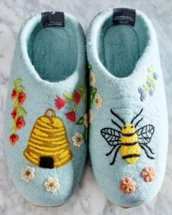 Slipper in Sweet Bee