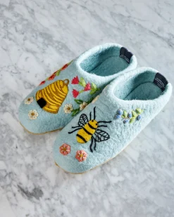 Slipper in Sweet Bee