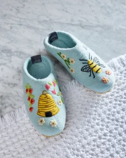 Slipper in Sweet Bee