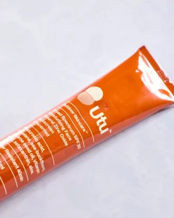 SPF30 Daily Moisturizing Face Sunscreen in Orange