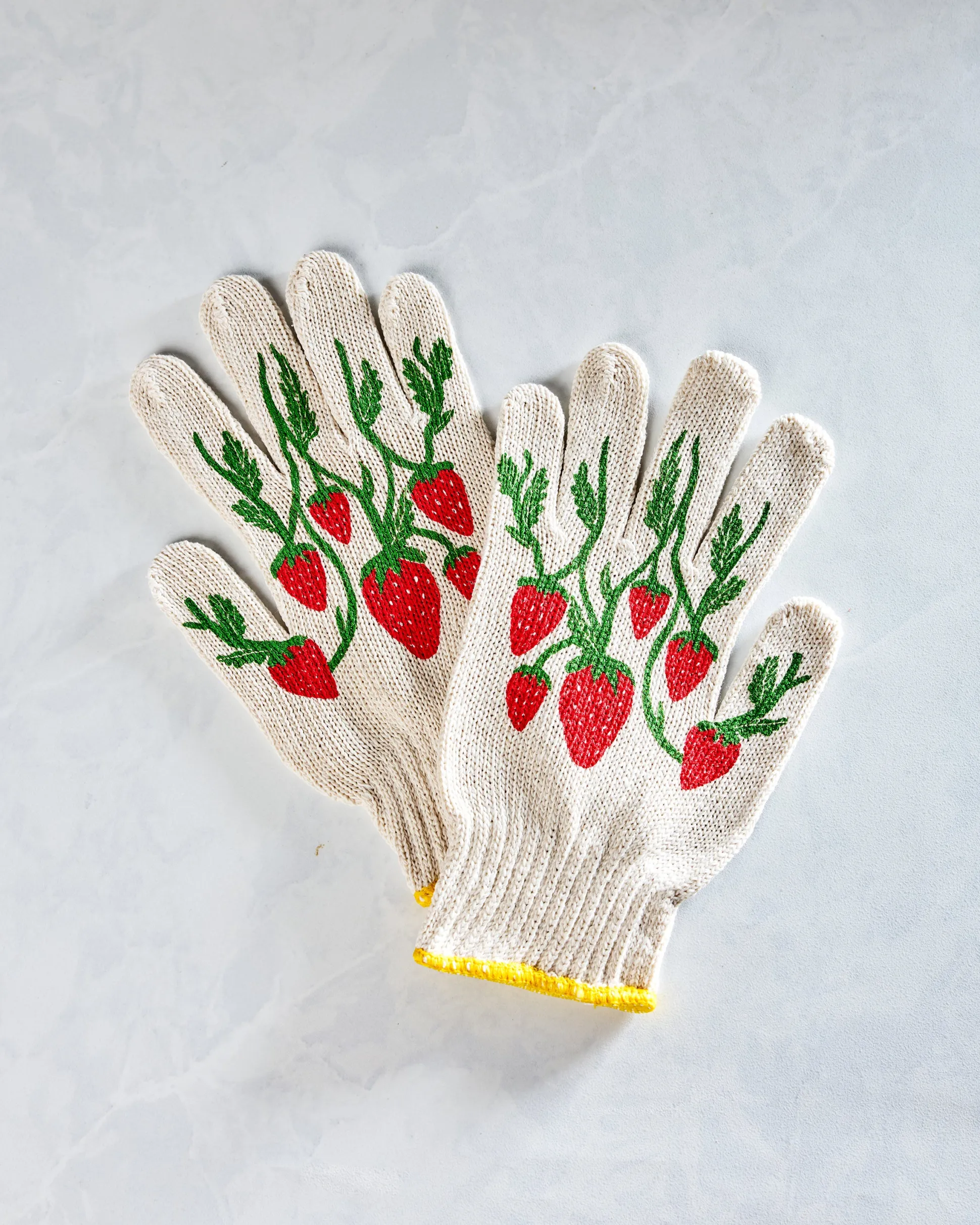 Strawberry Gardening Gloves in Multi