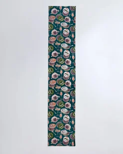 Table Runner in Champagne & Caviar