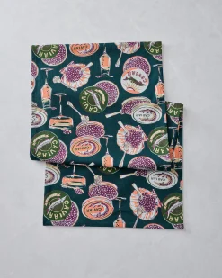 Table Runner in Champagne & Caviar