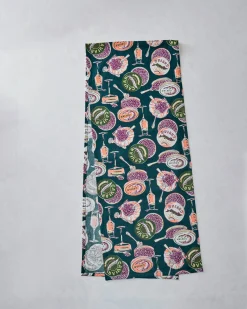 Table Runner in Champagne & Caviar