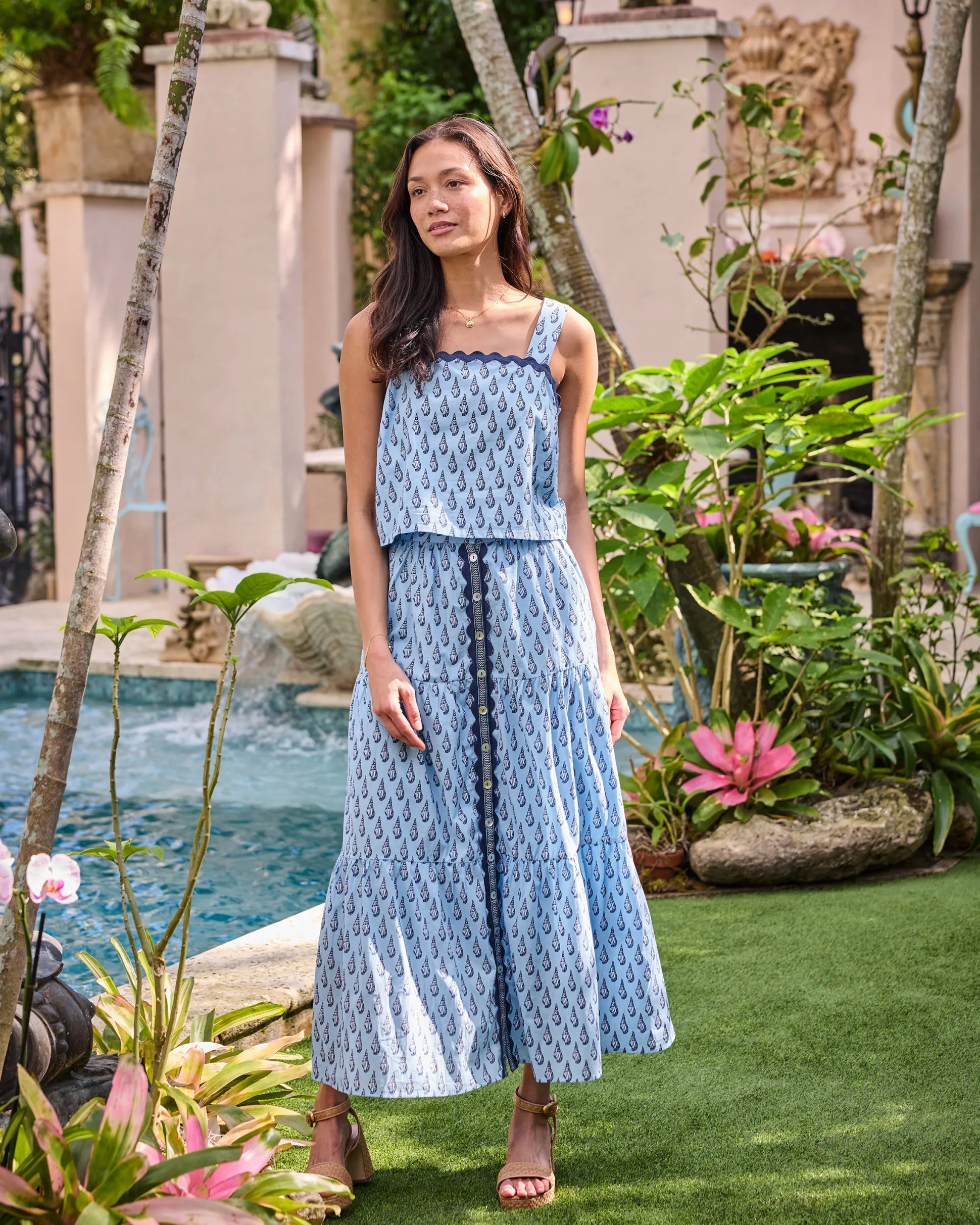 Tessa Set in Conch Cascade