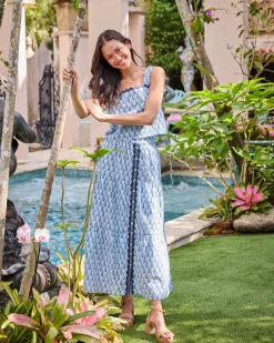 Tessa Set in Conch Cascade