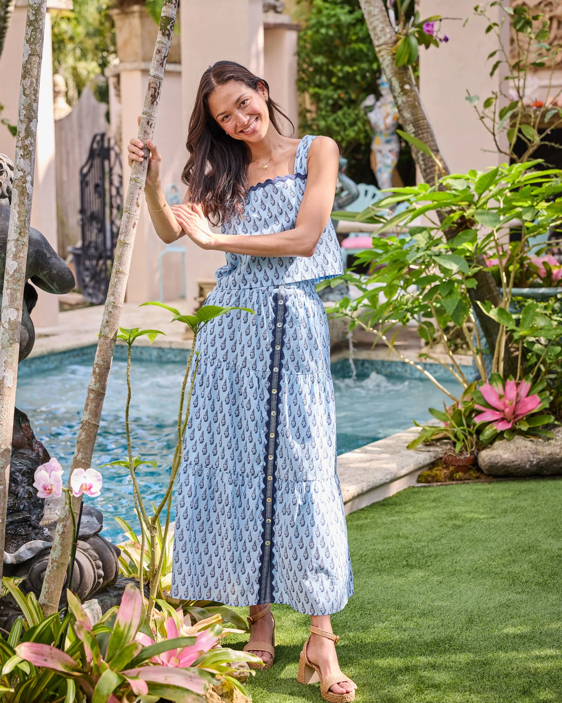 Tessa Set in Conch Cascade