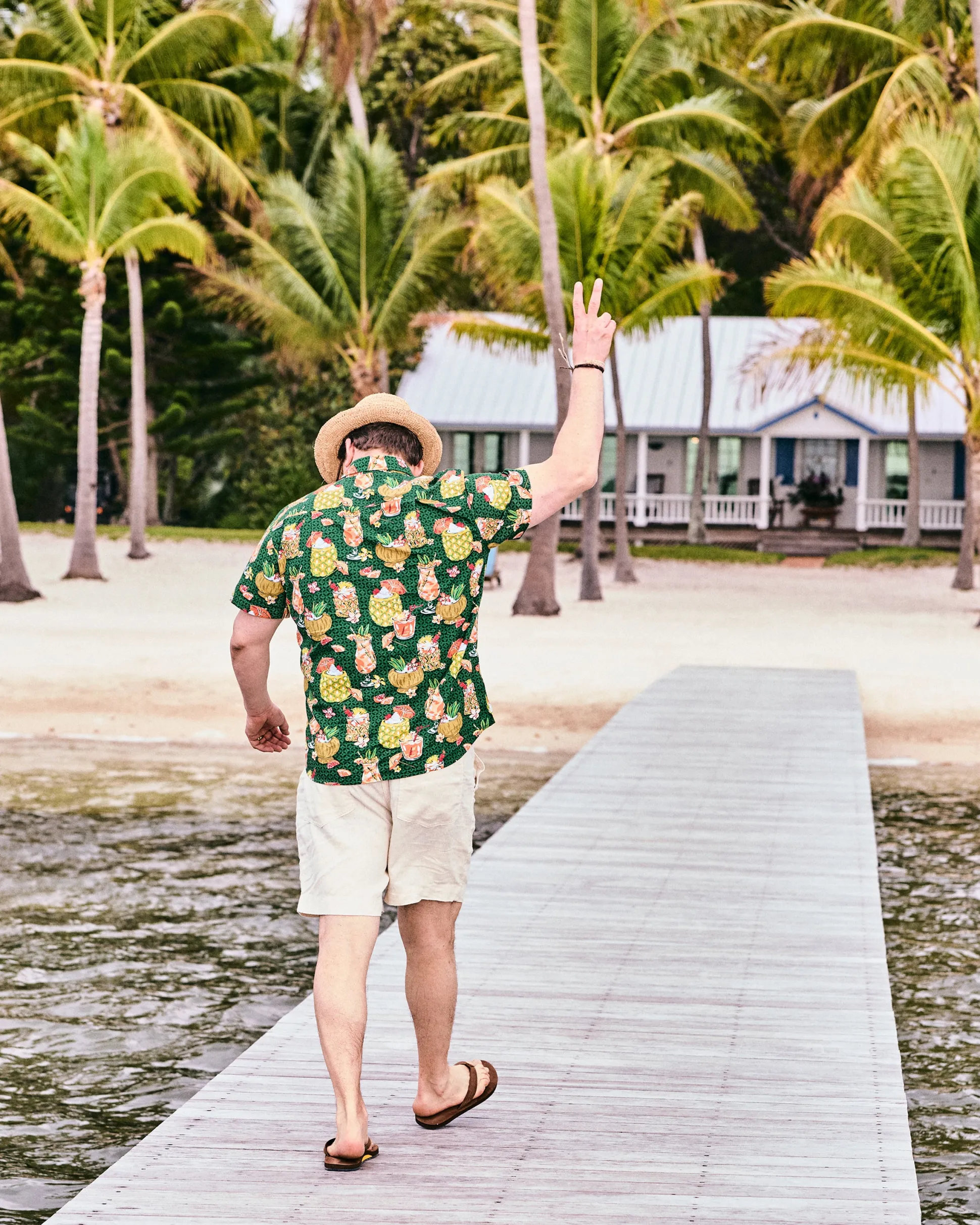 The Leo Shirt in Paradise Punch