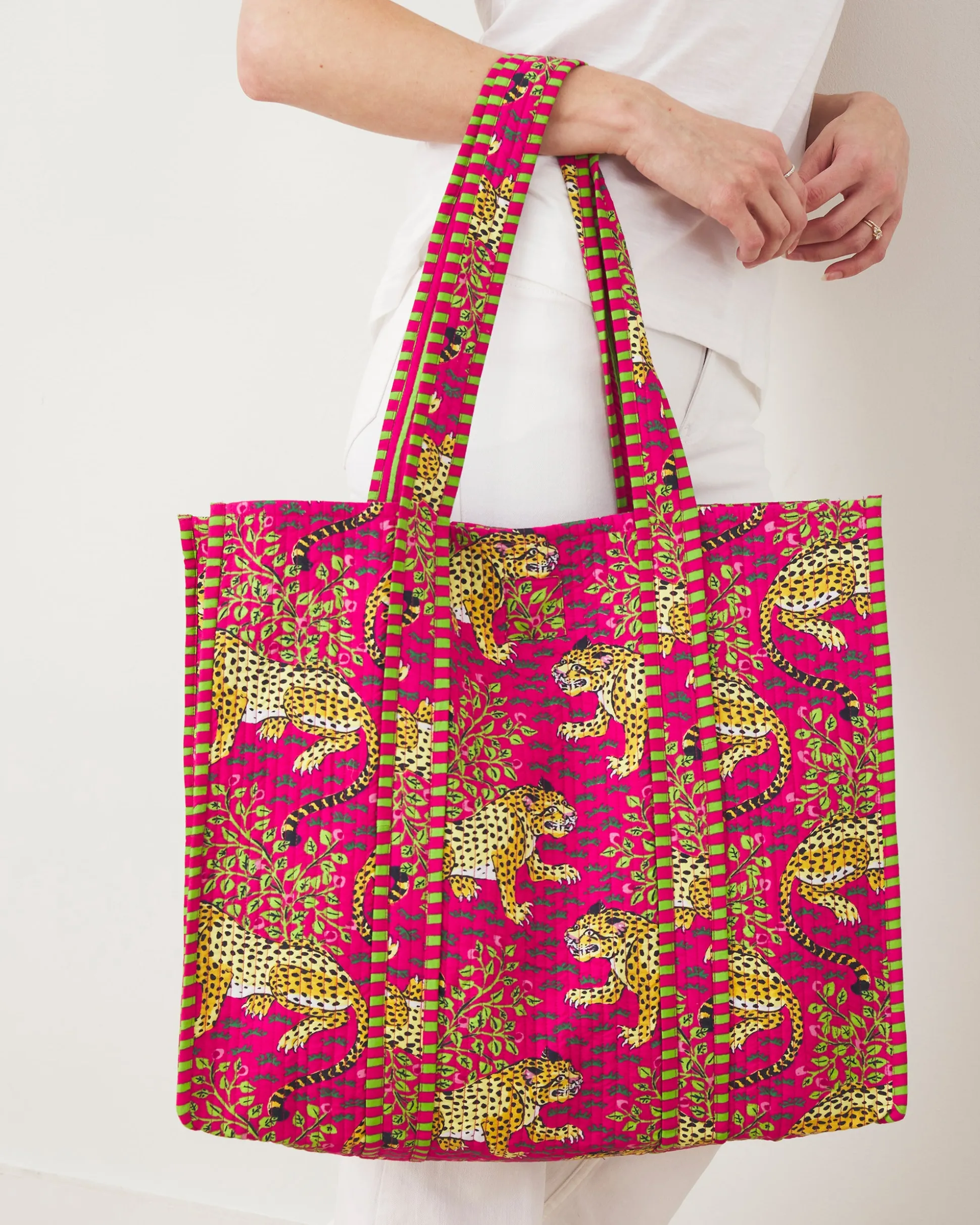 The Traveler Tote in Bagheera