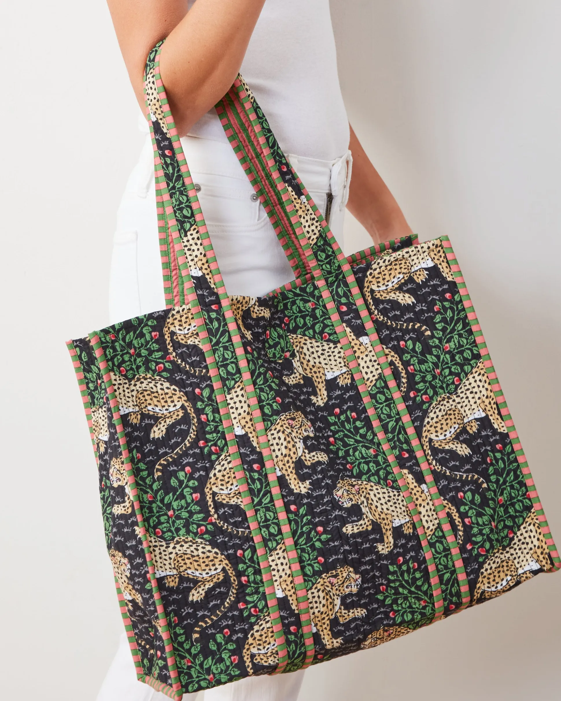 The Traveler Tote in Bagheera