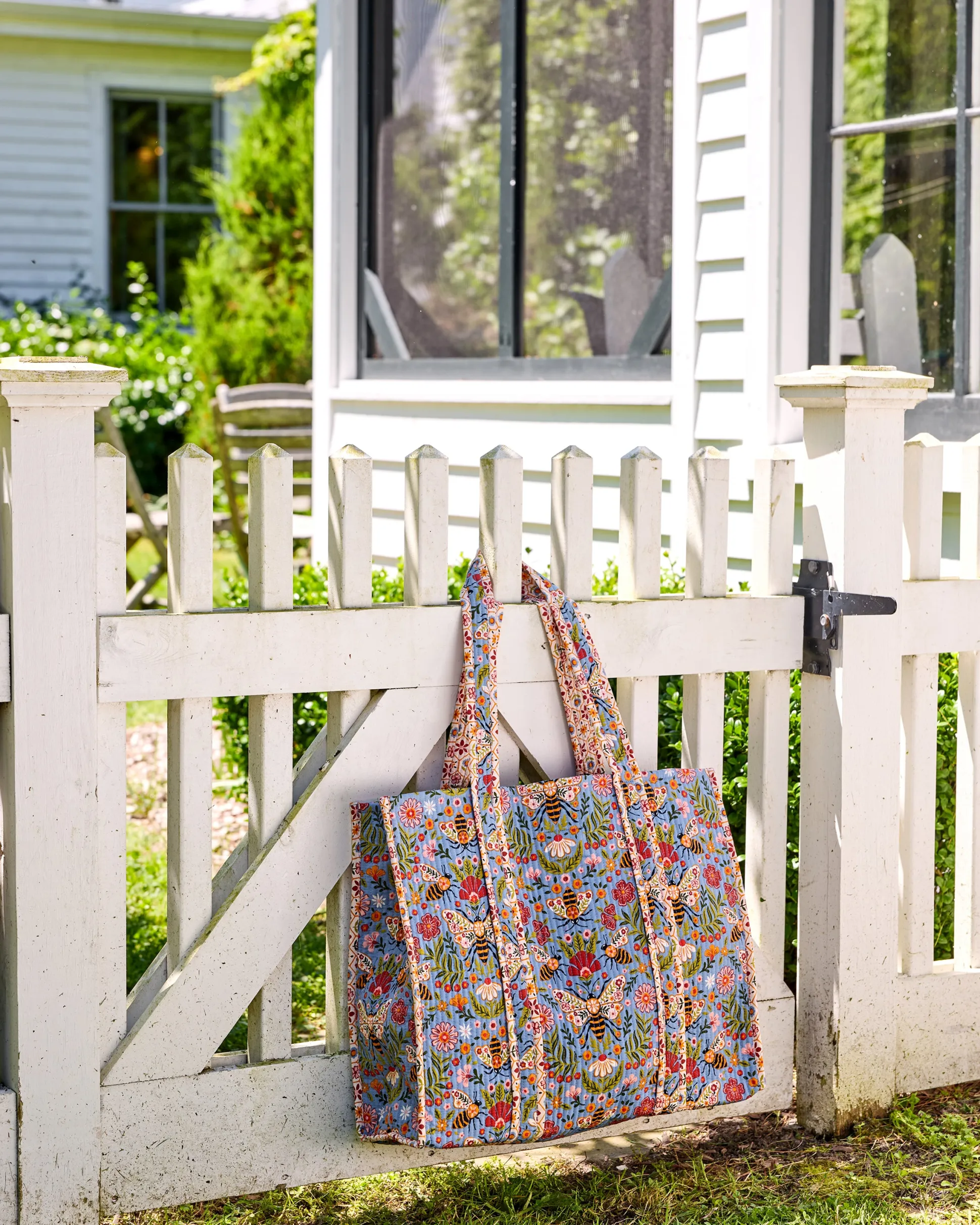 The Traveler Tote in Bee Tapestry