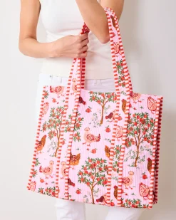 The Traveler Tote in Hen House