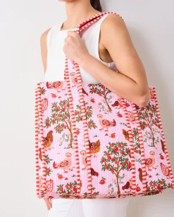 The Traveler Tote in Hen House