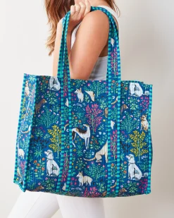The Traveler Tote in Must Love Dogs