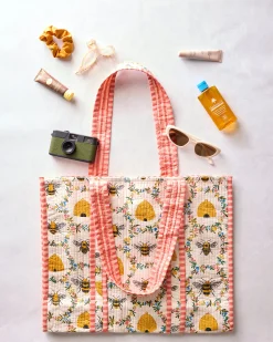 The Traveler Tote in Sweet Bee