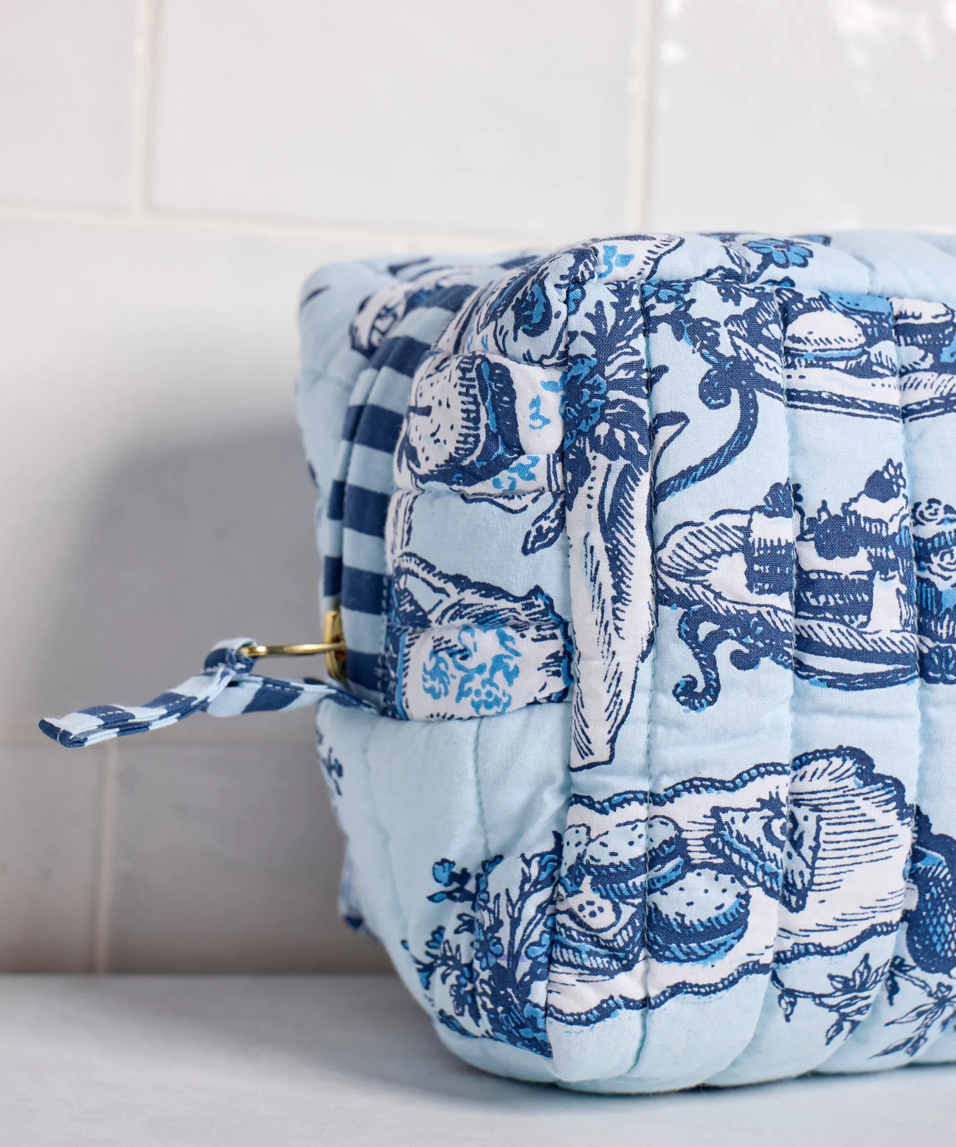 Three’s Best Pouch Set in High Tea Toile